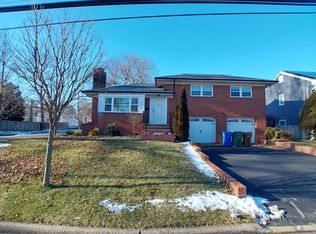 350 Livingston Rd, Linden, NJ 07036