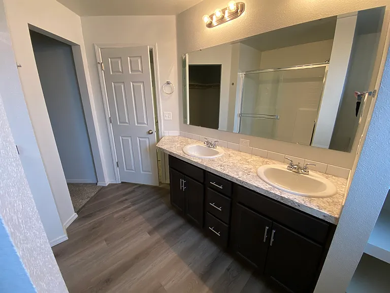 840 SW Lago St — Photo 19