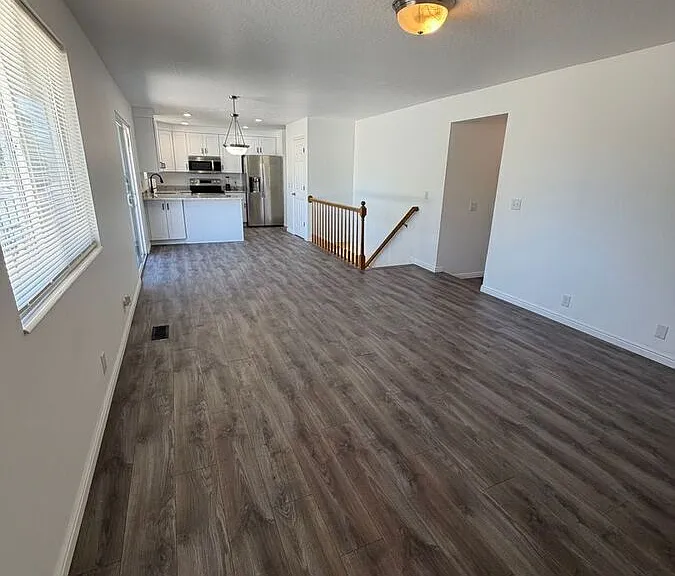 3924 W Dunkeld St #UPSTAIRS — Photo 8