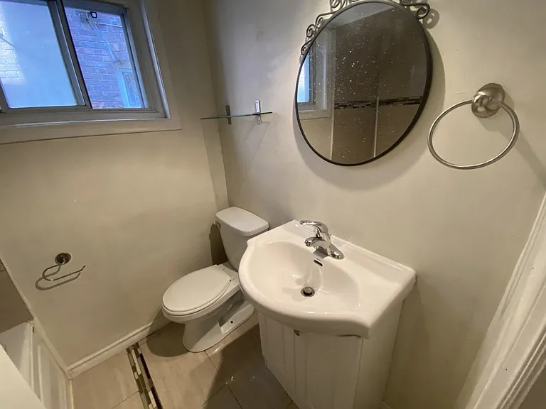 76 Eastwood Rd #X — Photo 20