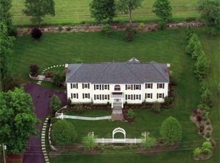 180 Surrey Ln, Dracut, MA 01826