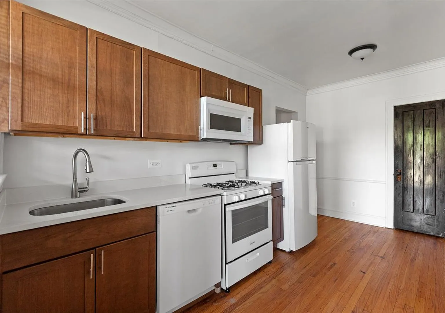 1 bed, 600 sqft, $1,795 — Photo 3