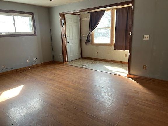 2nd image of 230 Winona Dr