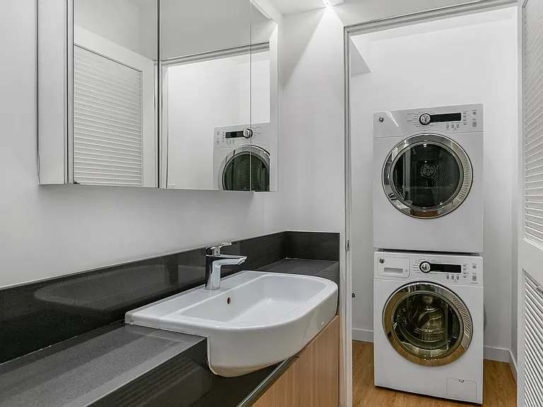 900 Wilshire Blvd #7 — Photo 11