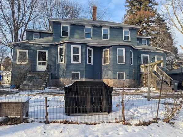 2 Three Roberts Ct, Milford, MA 01757