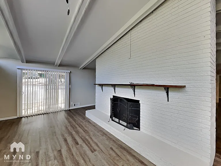 1322 N Cliff Valley Way NE #1322 — Photo 5