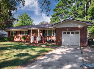 612 Hereford Dr, Athens, AL 35611
