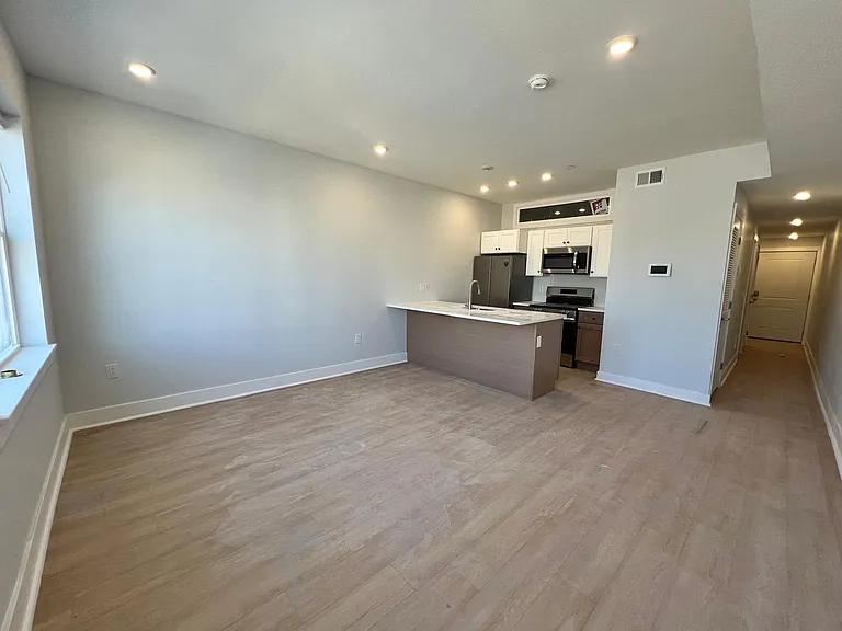 4140 W Girard Ave — Photo 29