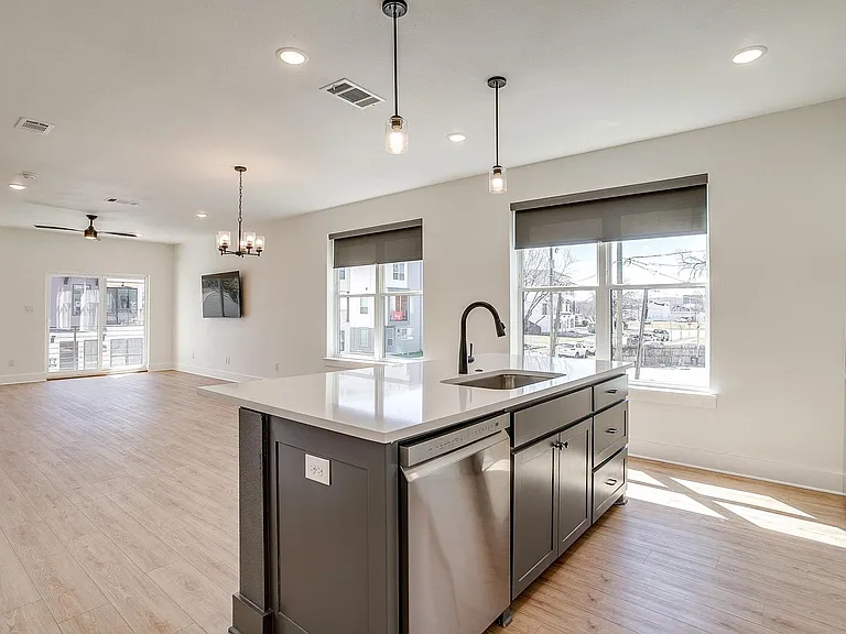 2333 Benbrook Blvd — Photo 30