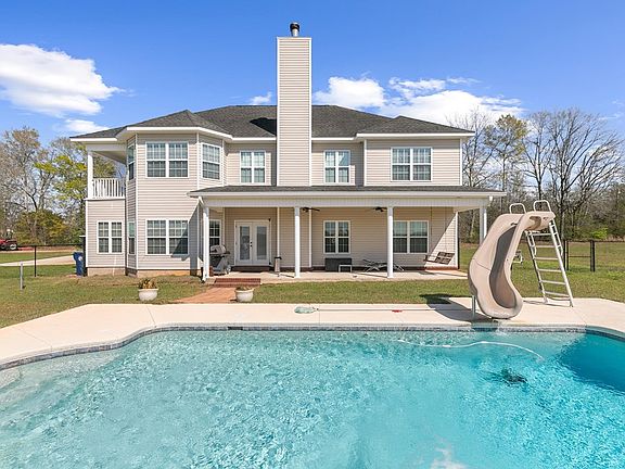 3rd image of 236 Reardon Rd