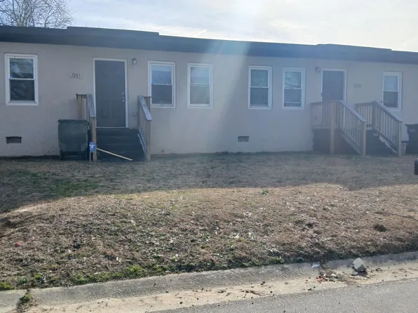 3241 Chandler St, Fayetteville, NC 28303