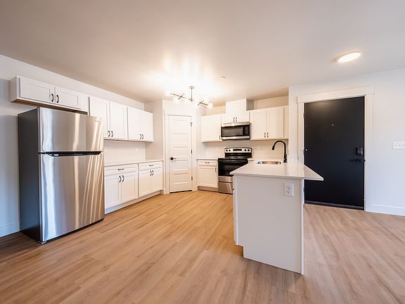 5th image of 426 Cobalt Dr Unit 104