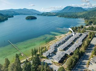5968 Beachgate Ln, Sechelt, BC V7Z0S2