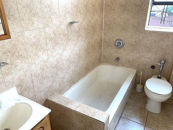 5th image of 2516 Bedford Ave APT 4A