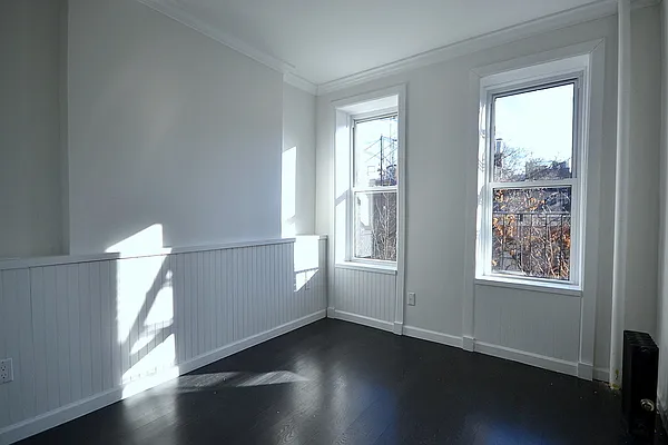 Rented by Bold New York | media 52