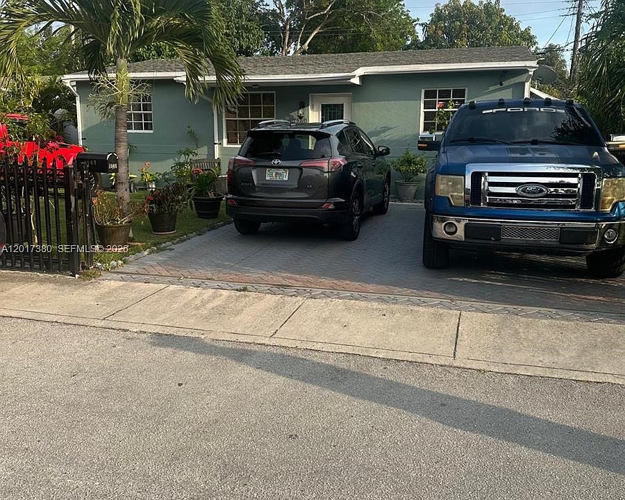 1st image of 1560 NE 154th St