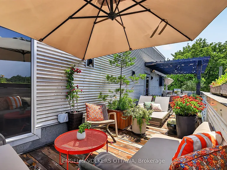 144 Evelyn Ave — Photo 4