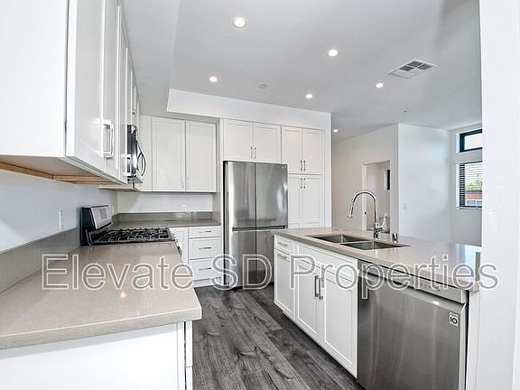 5th image of 3434 Wilshire Ter