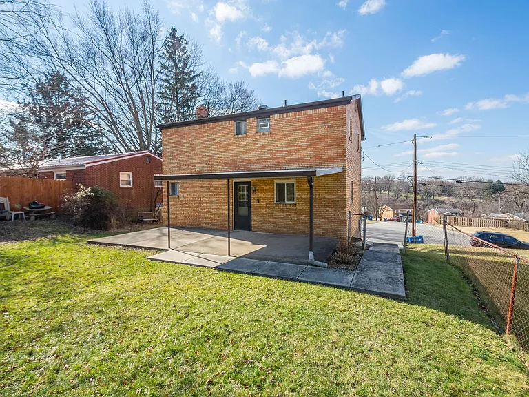 743 Elm Dr — Photo 31