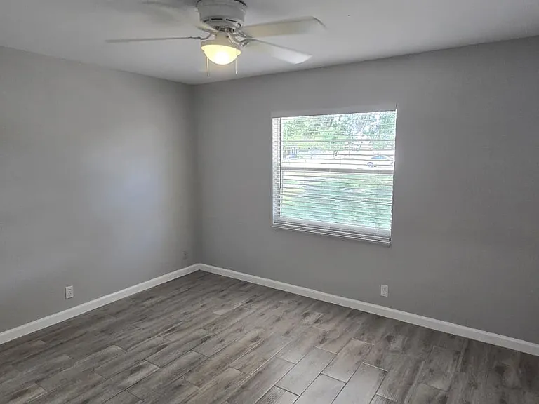 5657 Struthers Ct — Photo 11