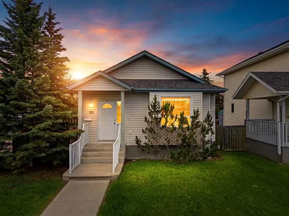 69 S Durand Cres, Red Deer, AB T4R 3A7