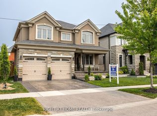 25 Charterhouse Dr N, Whitby, ON L1R3R8