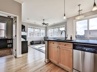 948 W Madison St APT SW5, Chicago, IL 60607