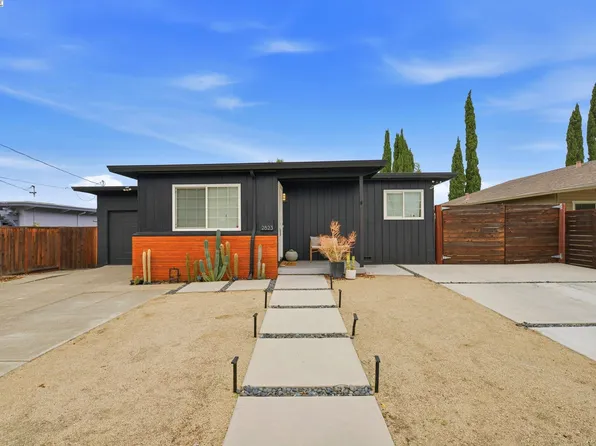 2823 Hilltop Rd, Concord, CA 94520