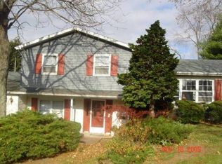 1035 Kressler Rd, Allentown, PA 18103