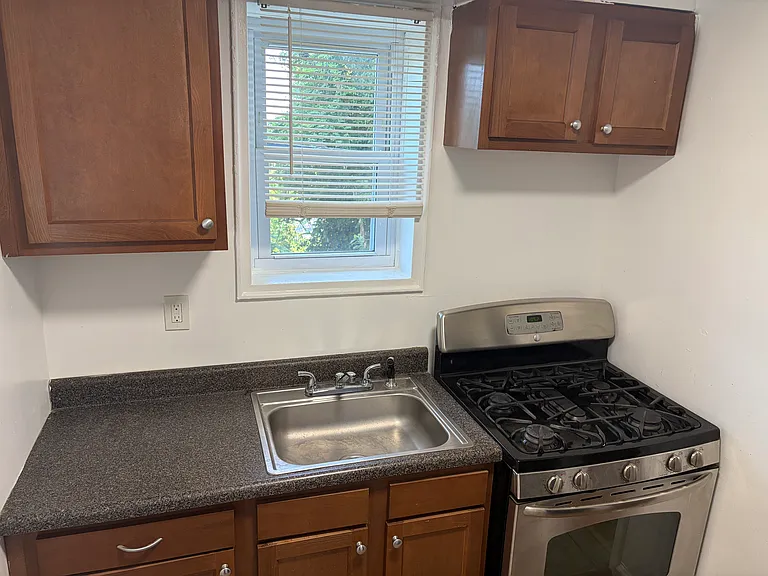 5524 B St SE — Photo 4