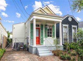 5249 Laurel St, New Orleans, LA 70115