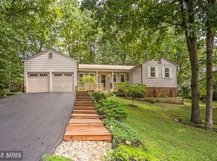 10736 Midsummer Dr, Reston, VA 20191