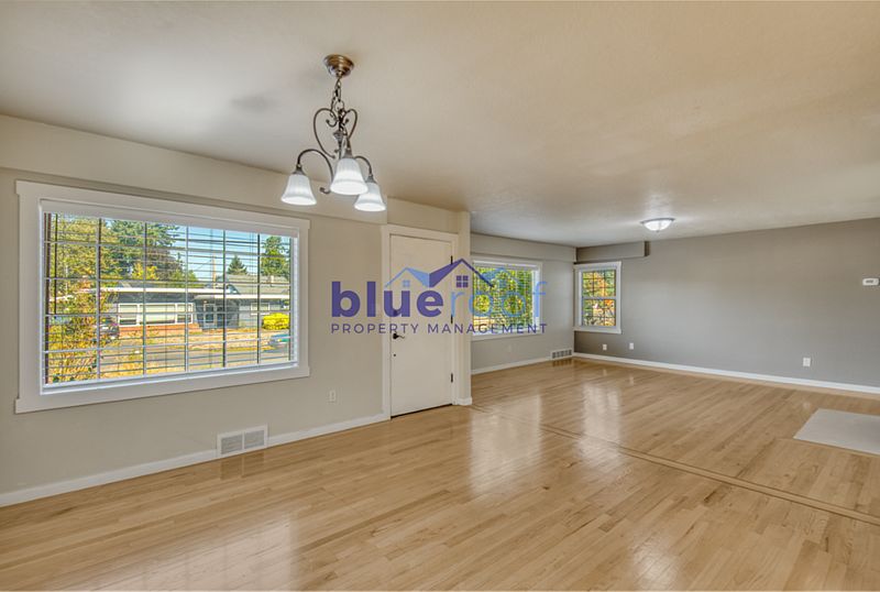 10626 NE Knott St #A, Portland, OR 97220 | Zillow