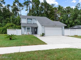 907 Turtle Creek Dr N, Jacksonville, FL 32218
