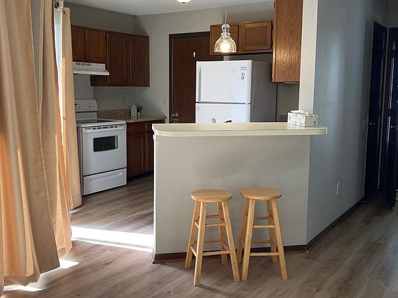 Open Kitchen with eat in bar.