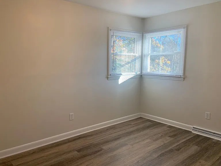 1409 Caldwell St — Photo 5