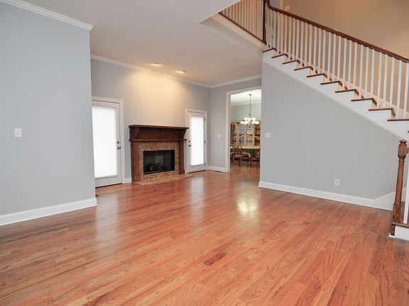 3rd image of 848 Westwood Ave