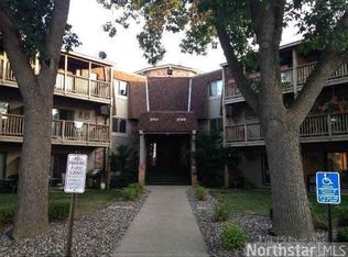2005 E 122nd St, Burnsville, MN 55337
