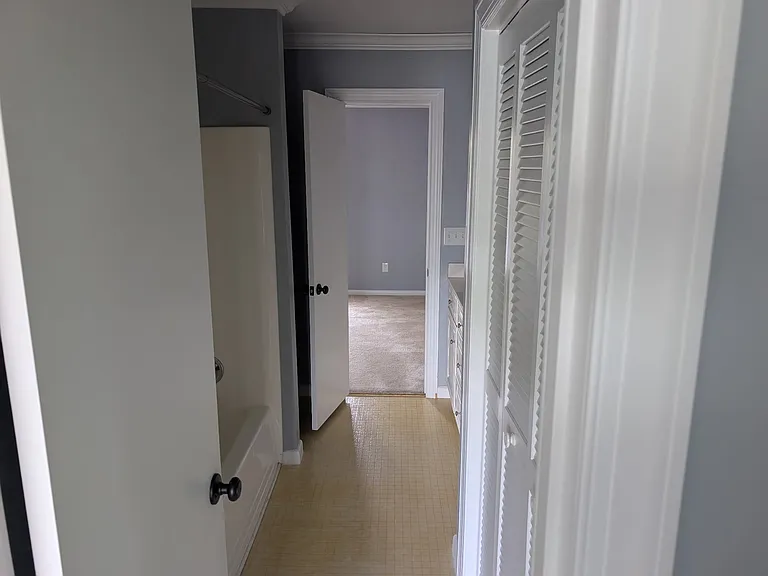 3707 Heathrow Dr — Photo 4