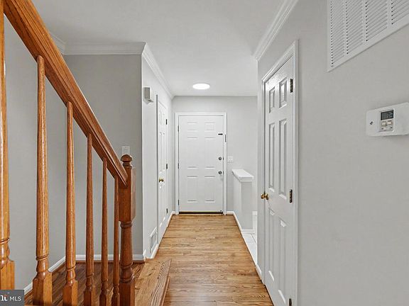 5th image of 5227 Dunstable Ln