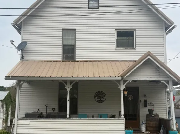 82 Wagner Ave, Montgomery, PA 17752