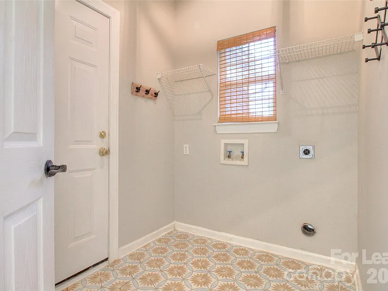 8414 Bampton Dr — Photo 12