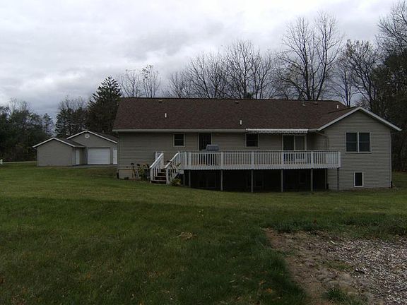 3rd image of 16070 Bass Lake Ave