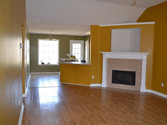 3rd image of 6442 Palace View Ln