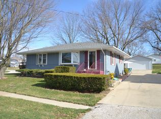 610 S Quincy St, Clinton, IL 61727