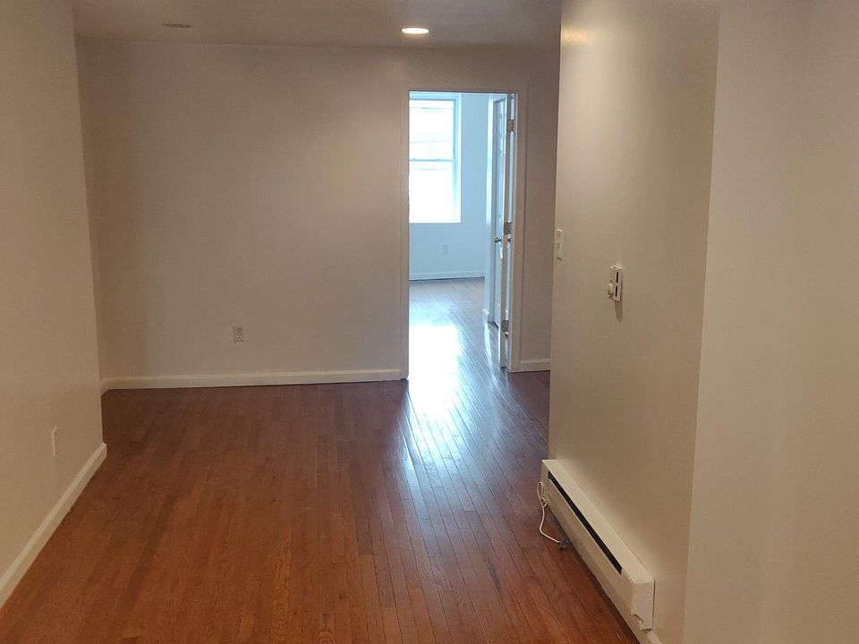 1st image of 114 W Girard Ave Floor 2