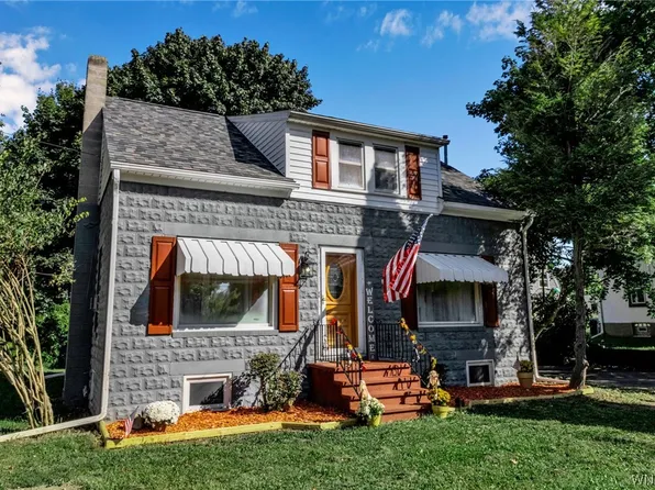 11 Lewis Rd, Akron, NY 14001