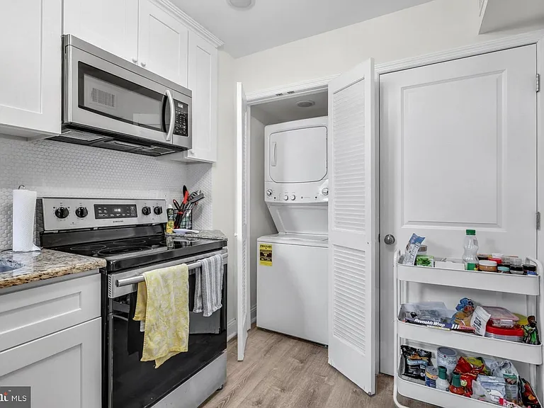 537 N 33rd St #2 — Photo 8