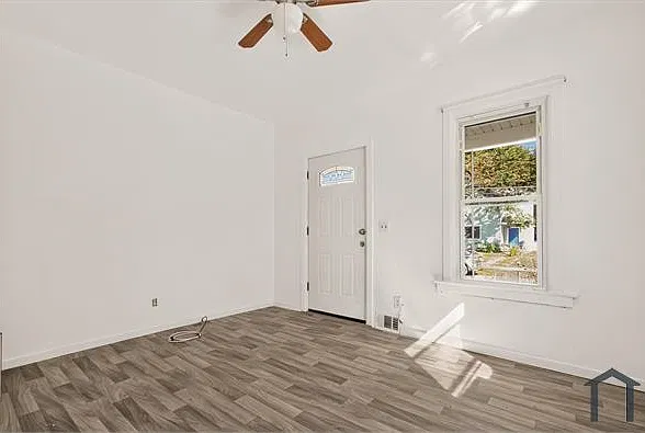 1 bed, $1,005 — Photo 3