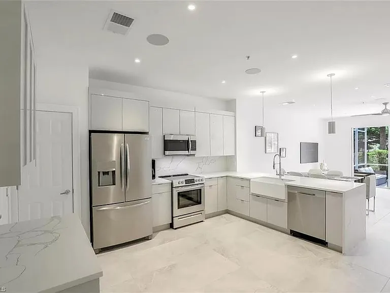 775 Hampton Cir #133 — Photo 5
